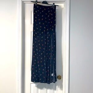 GUC WILLIAM B maxi slit navy floral skirt
